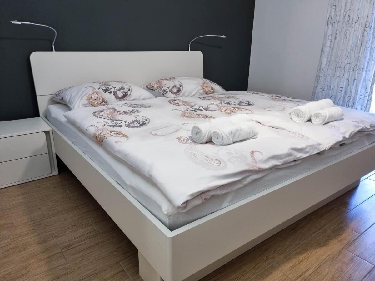 Apartmaji Jakob 1 Бовец Номер фото