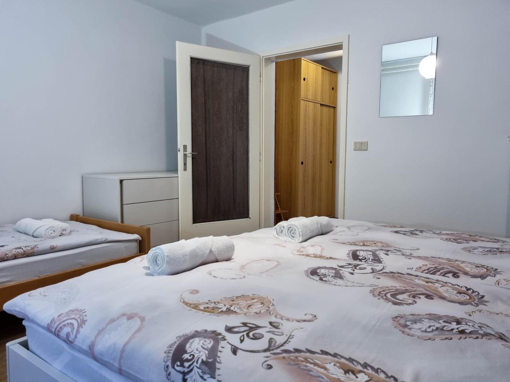 Apartmaji Jakob 1 Бовец Номер фото