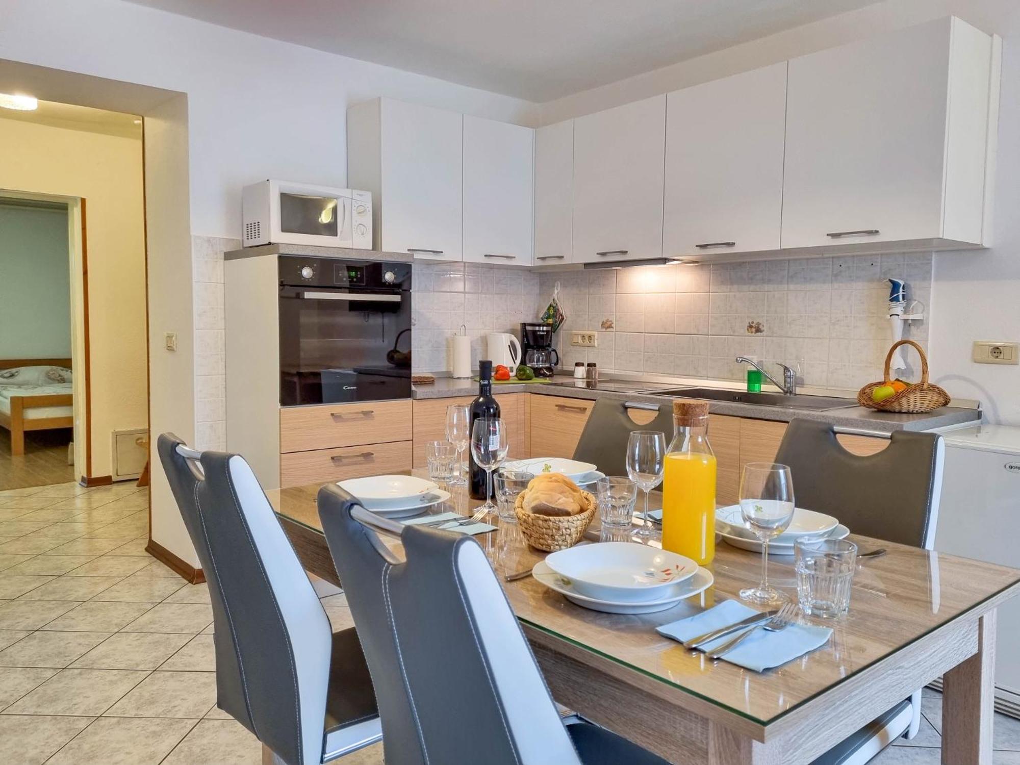 Apartmaji Jakob 1 Бовец Номер фото